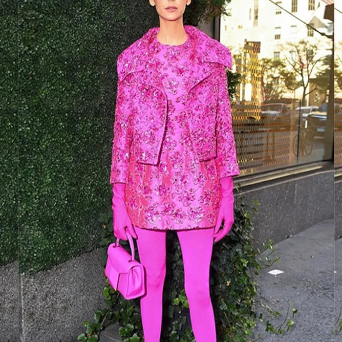 Luxury slim fitting short sleeved dress with exquisite and luxurious feel